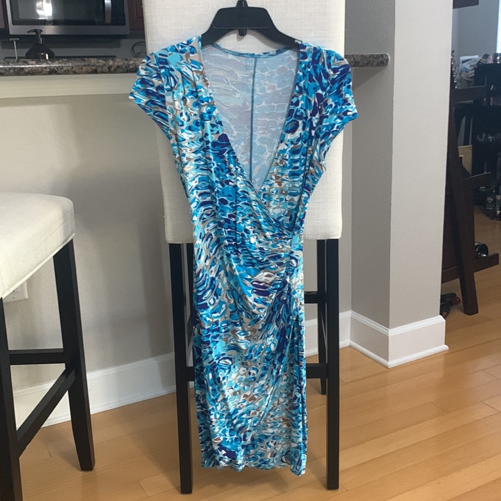 Cache size 8 dress for fitting, ruched at side, appears as a wrap dress